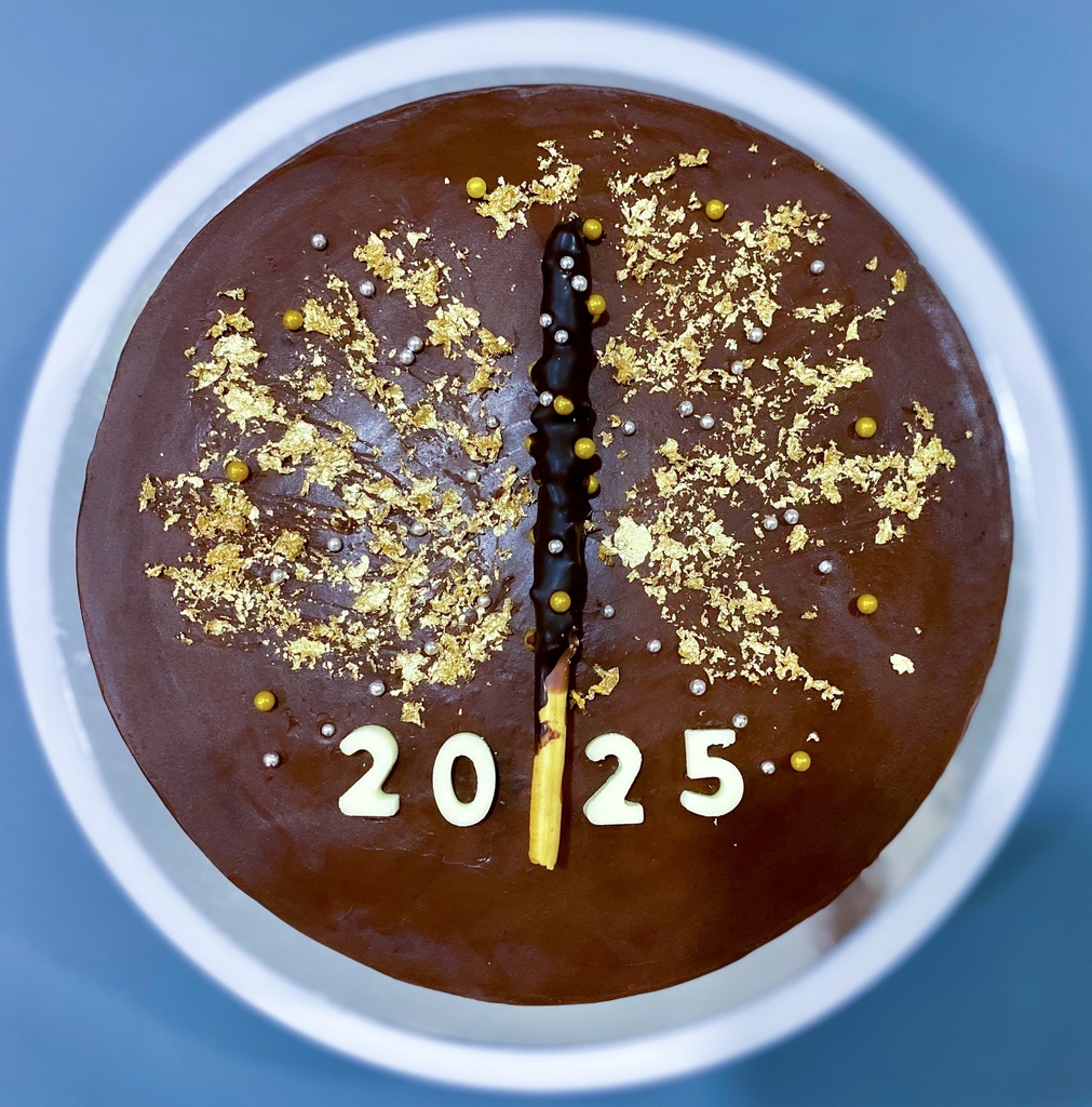 New Year Choco Moist Ganache Cake
