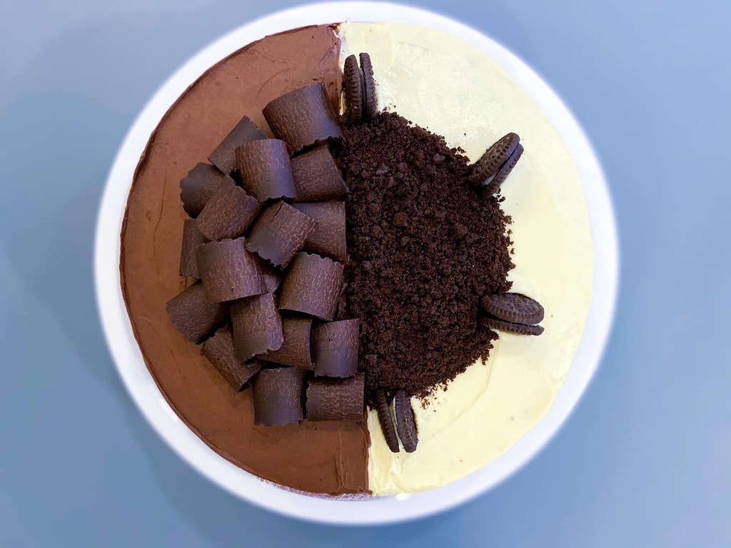 Oreo-Chocolate Duo Ganache Cake