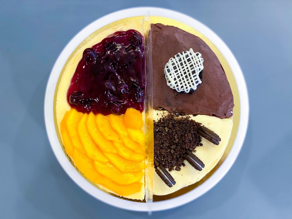 Mango-Blueberry-Oreo-Chocolate New York-style Cheesecake