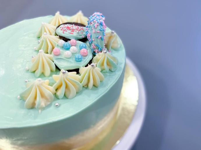 Ocean Blue Minimalist Oreo Ganache Chocomoist Cake