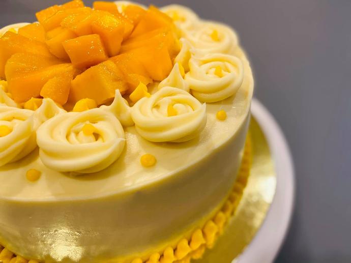 Mango White Ganache Choco Moist